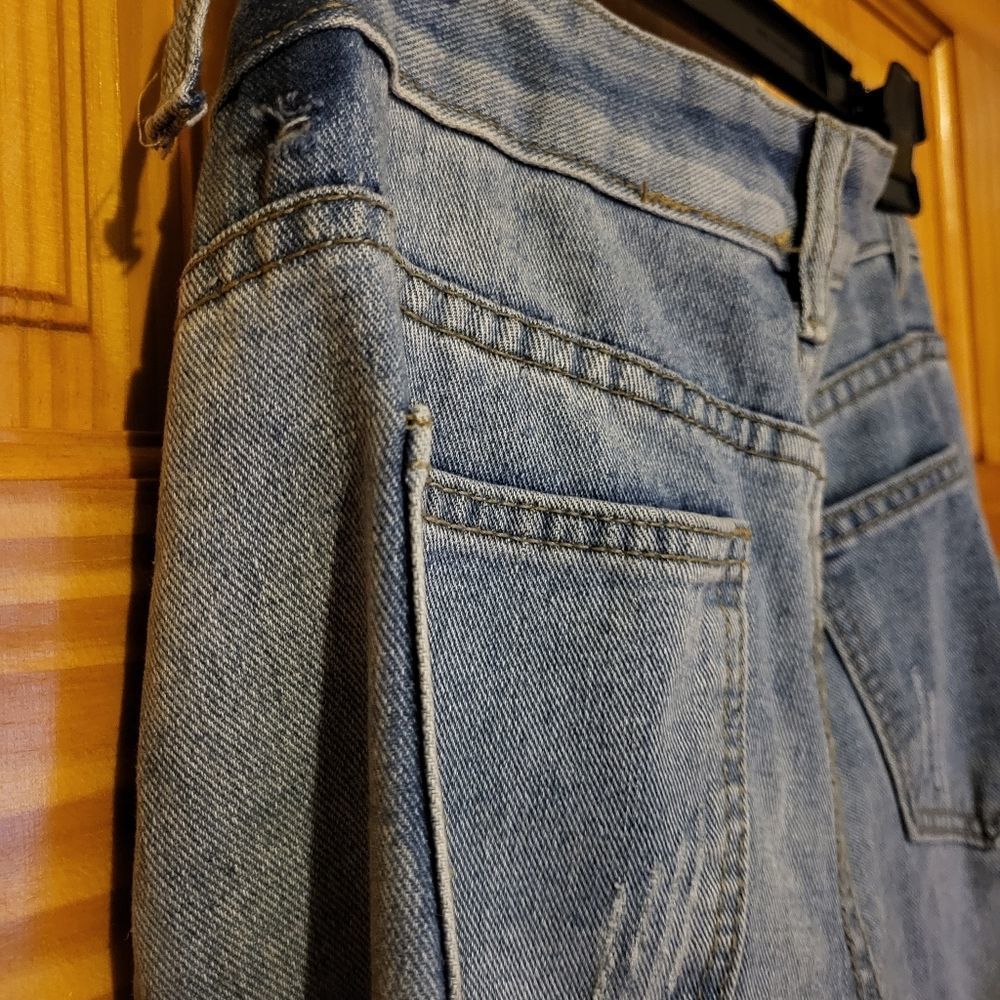 Jeans - Picture 4 of 4